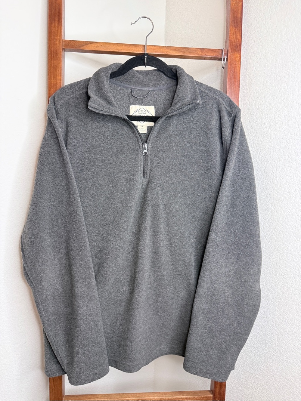 St. John's Bay Quarter-Zip Fleece Pullover Men Size M Gray Good Mock Neck Soft